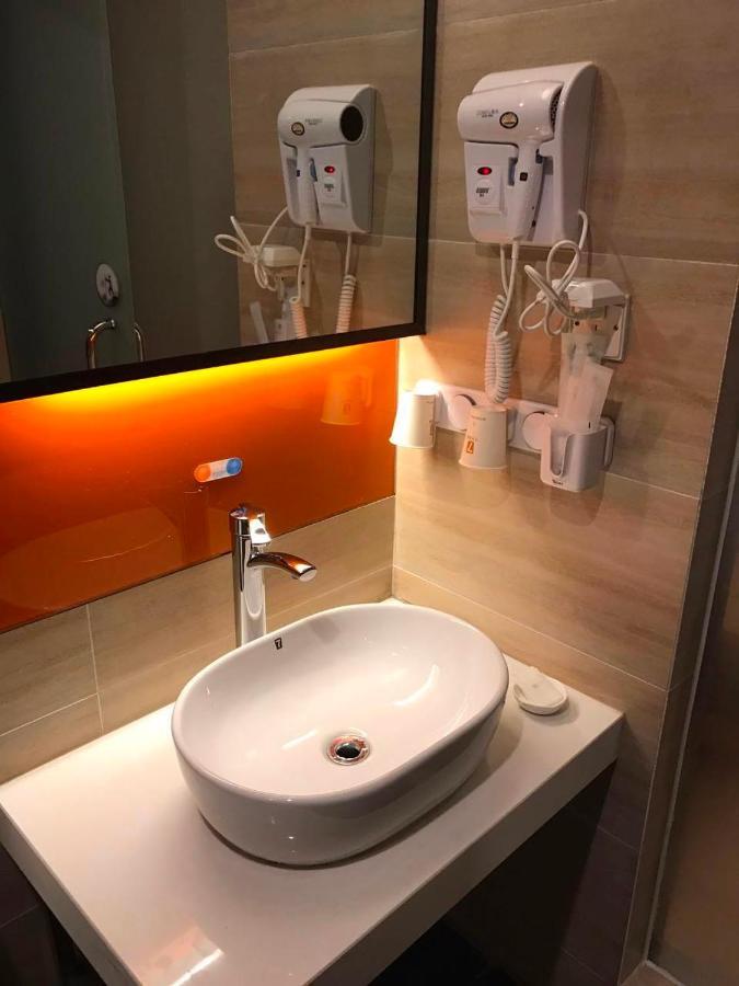 Hotel 7 Days Premium Chongqing Jiangbei International Airport Branch Esterno foto