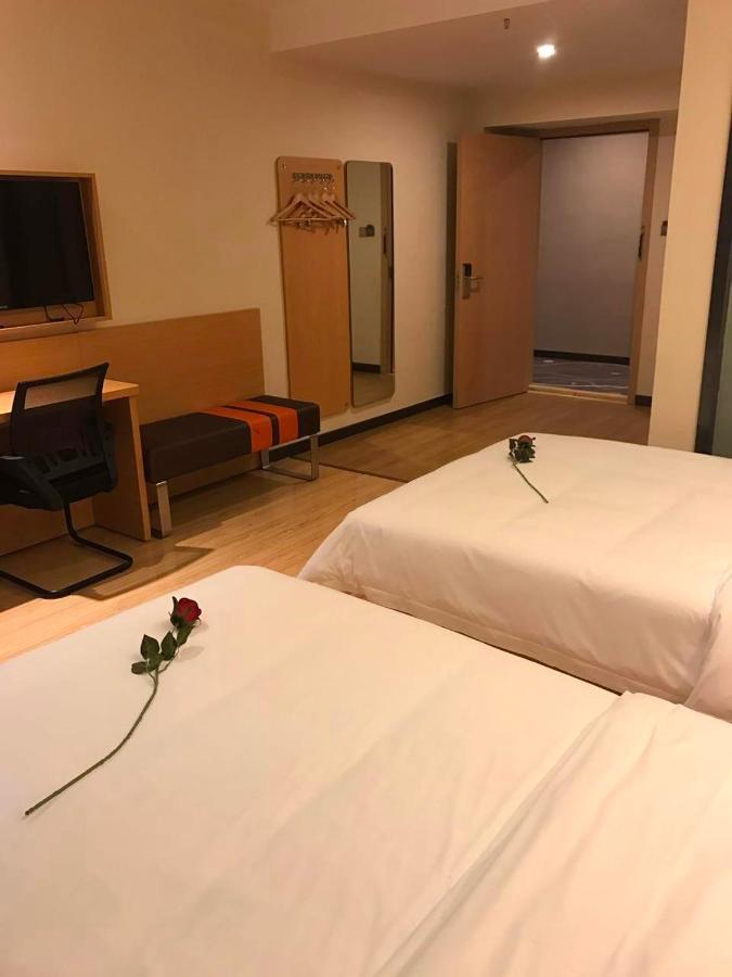 Hotel 7 Days Premium Chongqing Jiangbei International Airport Branch Esterno foto