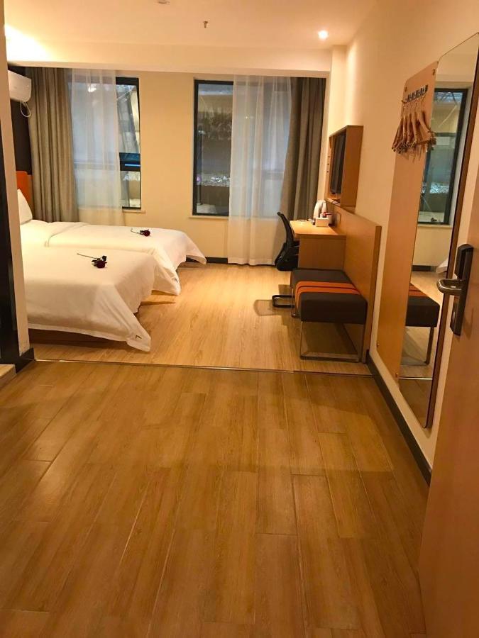 Hotel 7 Days Premium Chongqing Jiangbei International Airport Branch Esterno foto