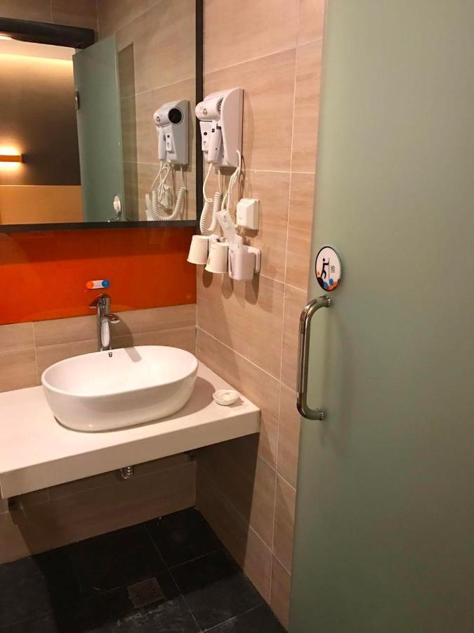 Hotel 7 Days Premium Chongqing Jiangbei International Airport Branch Esterno foto